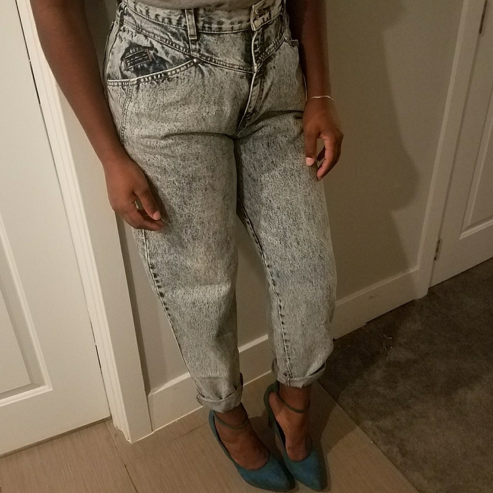 Womens vintage acid wash jean